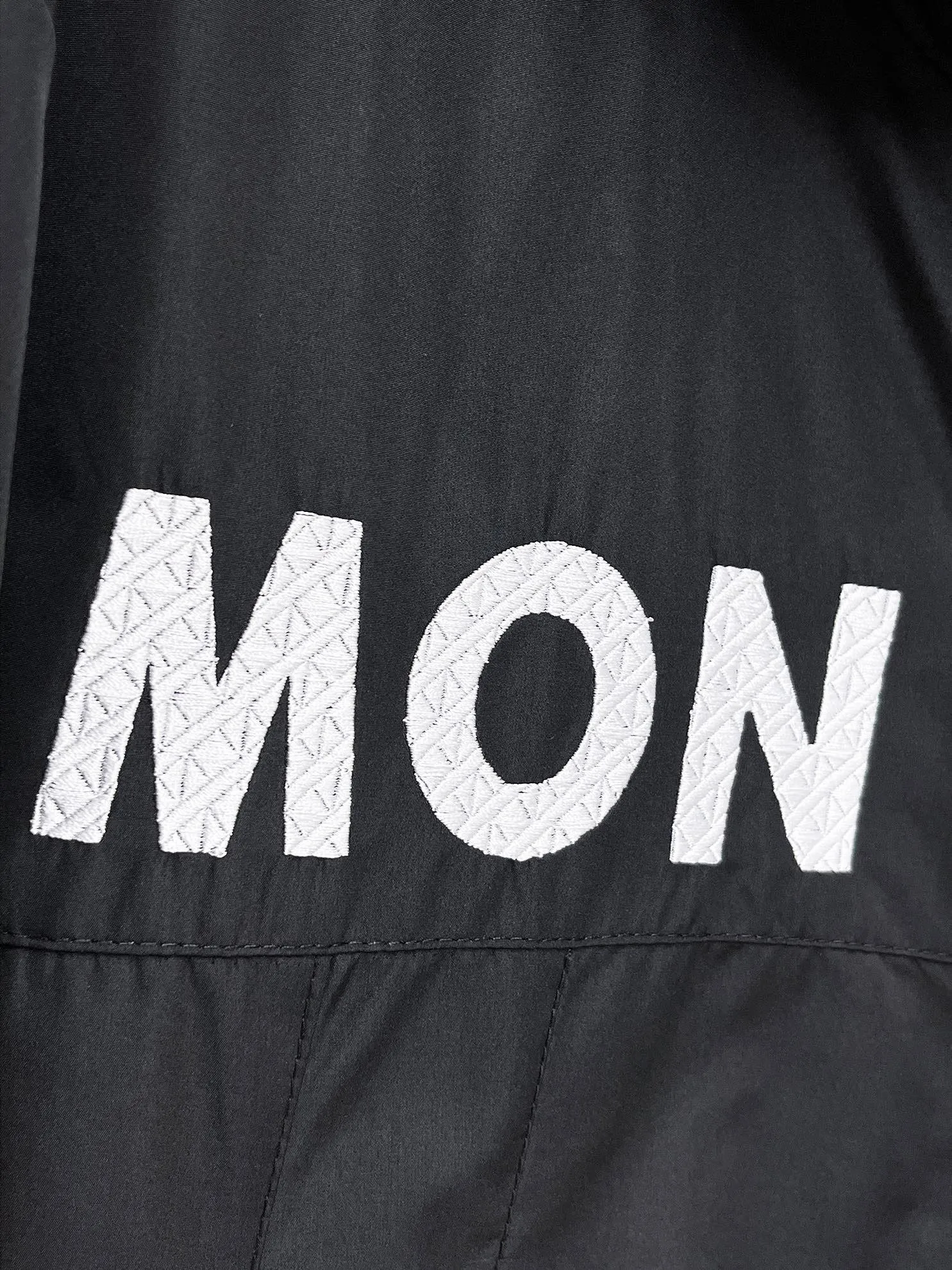 Same Style， ， 2026 New Arrival ，Original Premium Breathable ， ， ， Quality。 ， Sizes：M～3XL